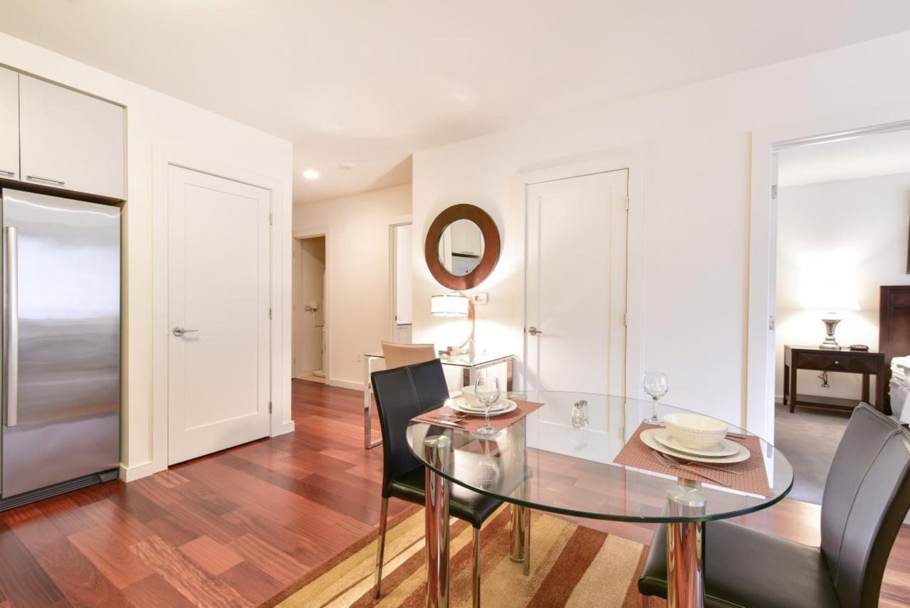 Global Luxury Suites At Boston Garden Bagian luar foto