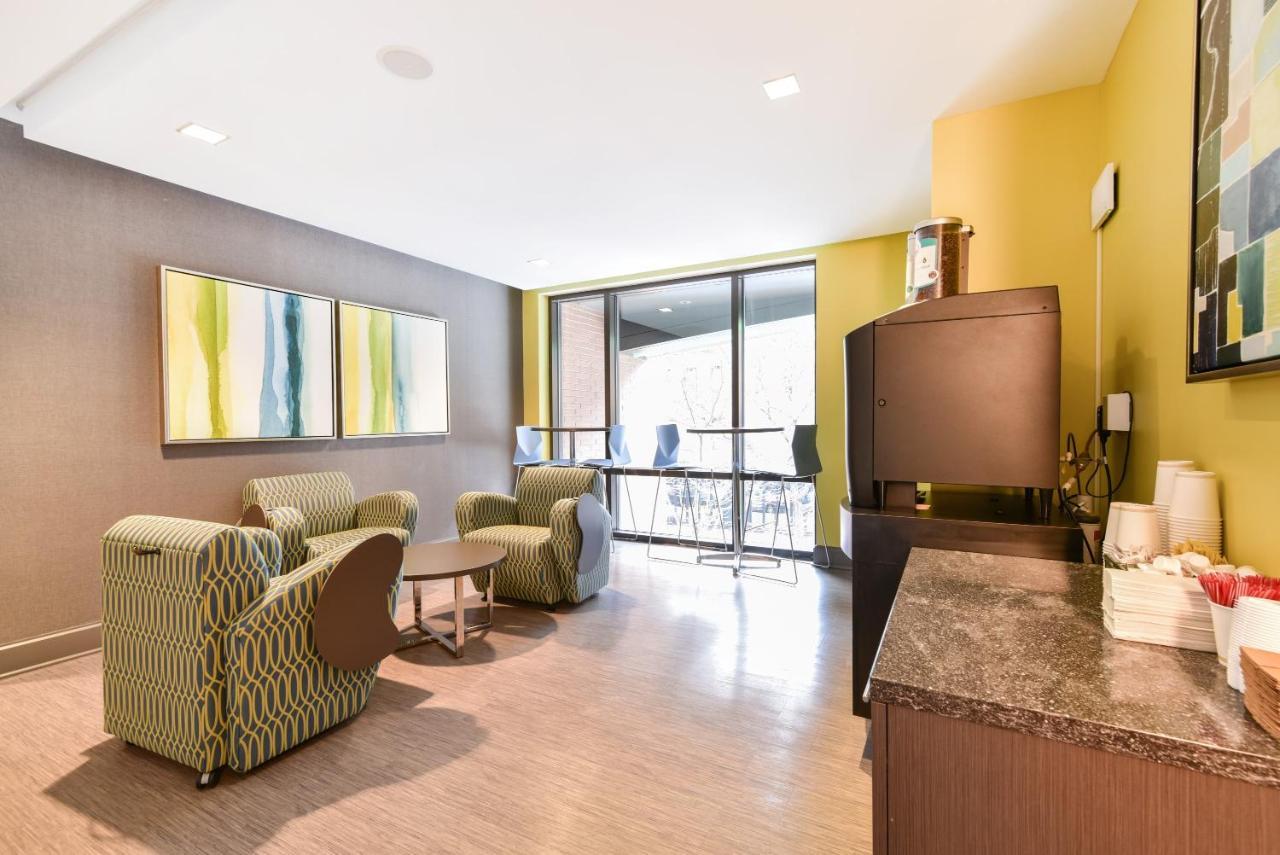 Global Luxury Suites At Boston Garden Bagian luar foto