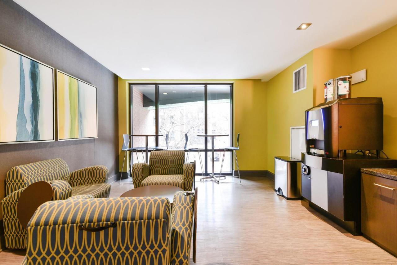 Global Luxury Suites At Boston Garden Bagian luar foto