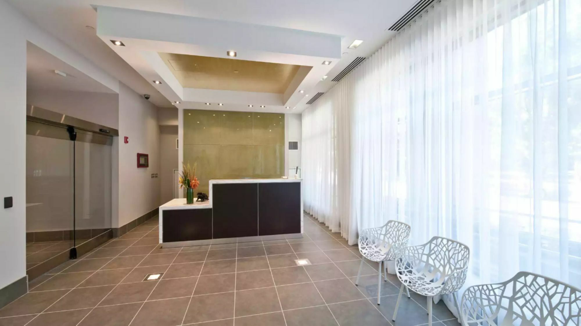 Global Luxury Suites At Boston Garden Bagian luar foto